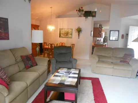 8192 Pointe Dr, Crown Point, IN 46307 photo 5
