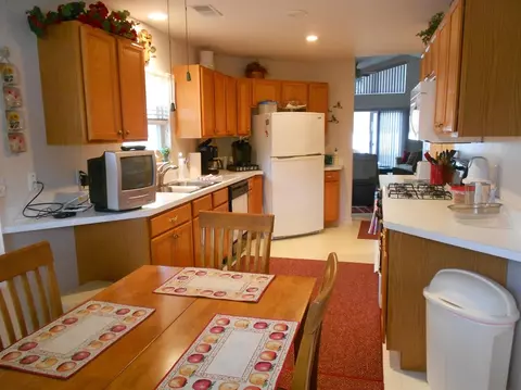 8192 Pointe Dr, Crown Point, IN 46307 photo 4