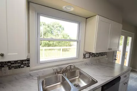 204 Michigan St, Porter, IN 46304 photo 7