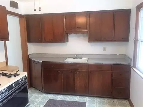 7102 Mclaughlin Ave, Hammond, IN 46324 photo 8