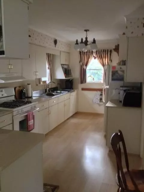 7338 Tapper Ave, Hammond, IN 46324 photo 9