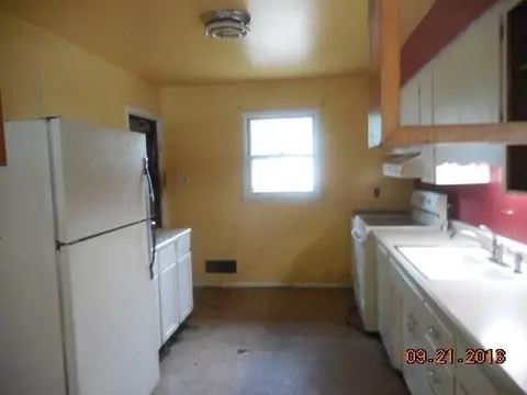 1735 W 50th Pl, Gary, IN 46408 photo 3