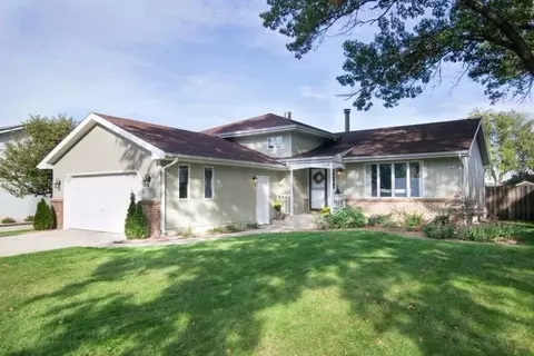 635 N Holly Ln, Griffith, IN 46319 photo 1
