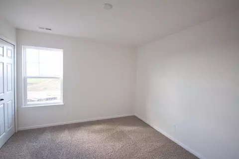 2204 Wicklow Dr, Valparaiso, IN 46385 photo 8