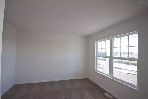 2204 Wicklow Dr, Valparaiso, IN 46385 photo 5