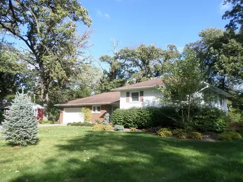 413 Fairview Ave, Crown Point, IN 46307 photo 3