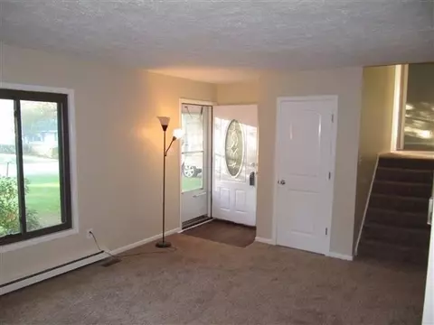 10357 N 477, De Motte, IN 46310 photo 7
