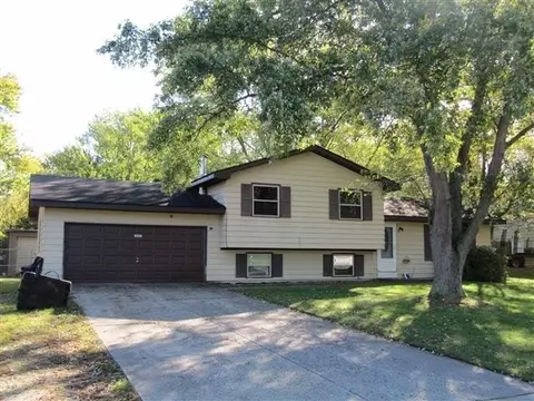 10357 N 477, De Motte, IN 46310 photo 1