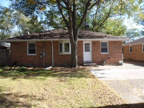 810 N Jay St, Griffith, IN 46319 photo 2
