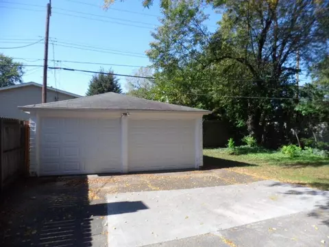 810 N Jay St, Griffith, IN 46319 photo 3
