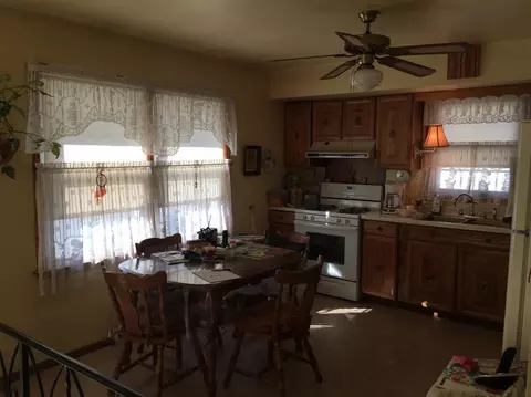 303 Minter Dr, Griffith, IN 46319 photo 4