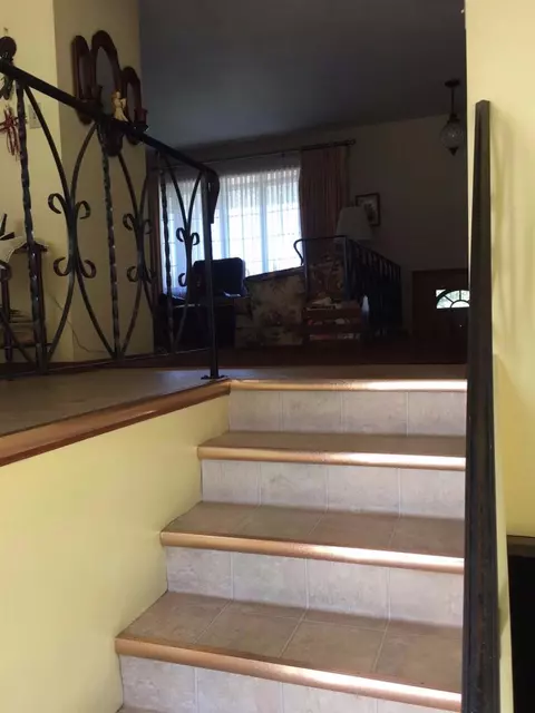 303 Minter Dr, Griffith, IN 46319 photo 6