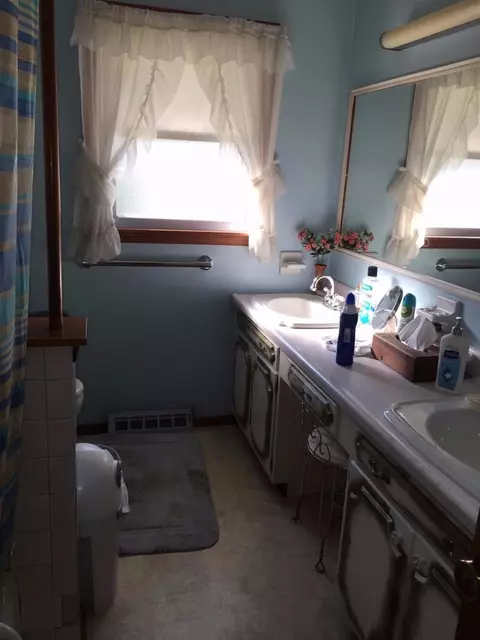 303 Minter Dr, Griffith, IN 46319 photo 10