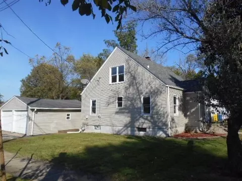 902 Elm St, Griffith, IN 46319 photo 2