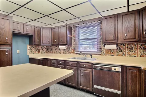 745 N Wiggs St, Griffith, IN 46319 photo 9