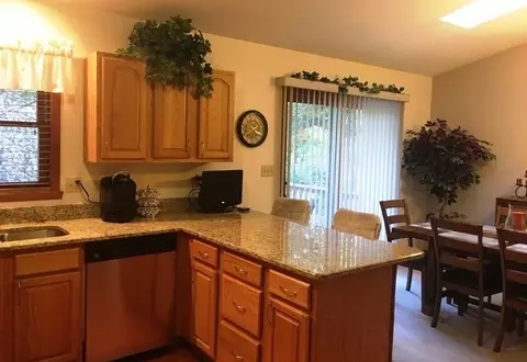 860 Commodore Ln, Porter, IN 46304 photo 9