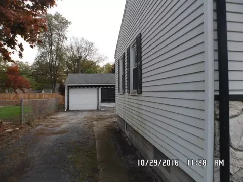 339 N Dwiggins, Griffith, IN 46319 photo 5