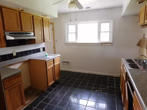6941 Birch Ave, Gary, IN 46403 photo 6