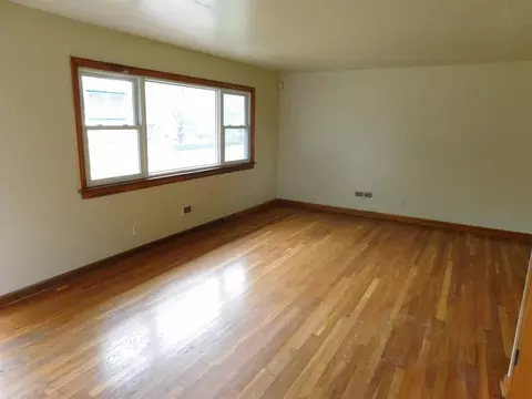 6941 Birch Ave, Gary, IN 46403 photo 4
