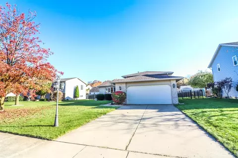 1445 Admiral Dr, Porter, IN 46304 photo 2