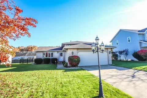 1445 Admiral Dr, Porter, IN 46304 photo 1