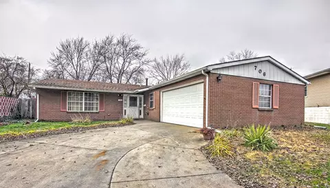 706 E 39th Pl, Griffith, IN 46319 photo 1