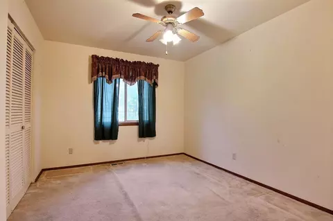 706 E 39th Pl, Griffith, IN 46319 photo 7