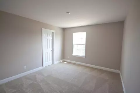 2651 Walker Dr, Valparaiso, IN 46385 photo 9