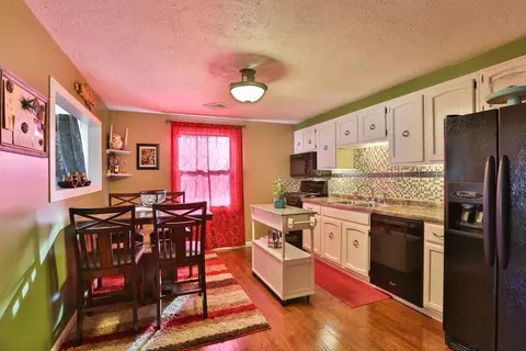 802 N Indiana St, Griffith, IN 46319 photo 5