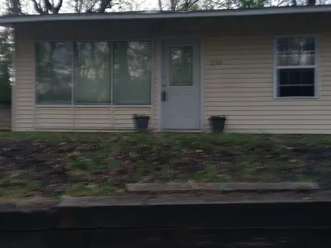 7530 Maple Ave, Gary, IN 46403 photo 1