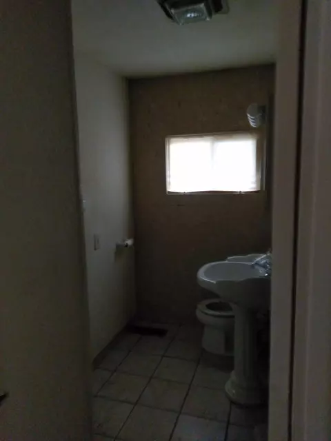 7530 Maple Ave, Gary, IN 46403 photo 7