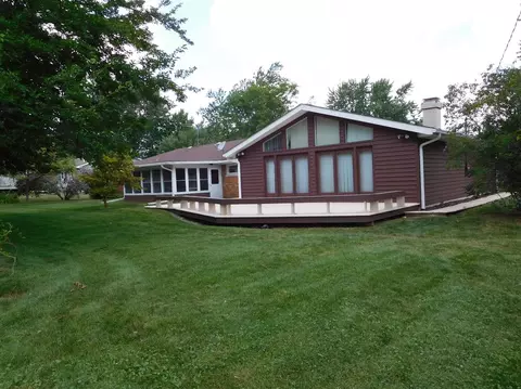 667 Hemlock Dr, Crown Point, IN 46307 photo 4