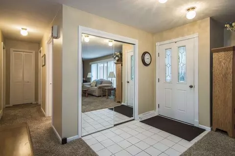 667 Hemlock Dr, Crown Point, IN 46307 photo 9