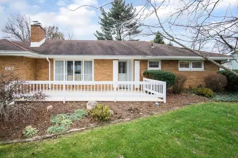 667 Hemlock Dr, Crown Point, IN 46307 photo 3