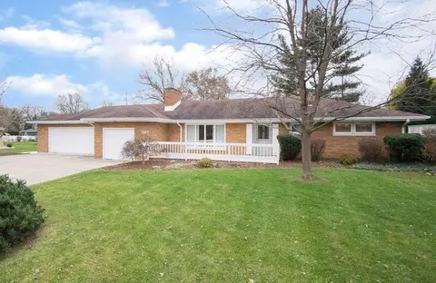 667 Hemlock Dr, Crown Point, IN 46307 photo 1