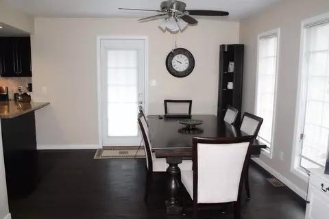 735 N Rueth Dr, Griffith, IN 46319 photo 4