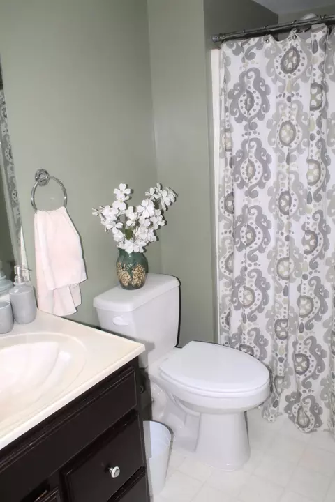 735 N Rueth Dr, Griffith, IN 46319 photo 6