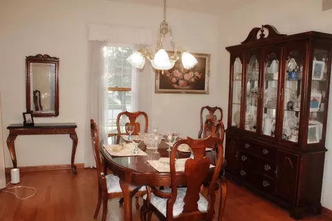 1401 Brandywine Dr, Munster, IN 46321 photo 7