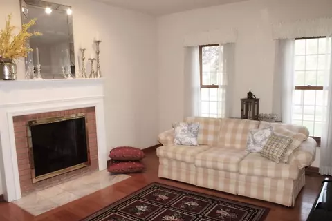 1401 Brandywine Dr, Munster, IN 46321 photo 3