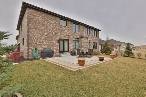 10379 Sutton Pl, Munster, IN 46321 photo 3