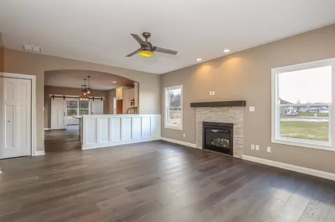 412 Ohagan Dr, Crown Point, IN 46307 photo 5
