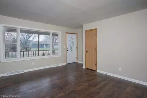 10603 Baker Pl, Crown Point, IN 46307 photo 2