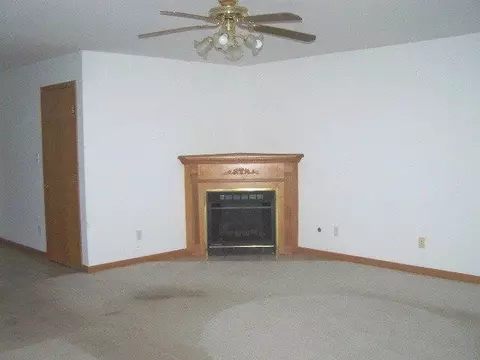 941 Cedar Dr, Crown Point, IN 46307 photo 3