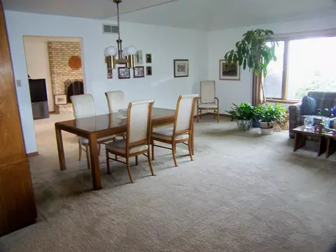1303 Cedar Crest Dr, Munster, IN 46321 photo 3