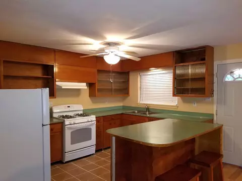 930 N Warrick St, Gary, IN 46403 photo 6