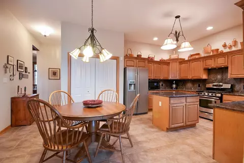 10550 Knickerbocker Ct, Saint John, IN 46373 photo 6