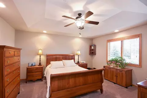 10550 Knickerbocker Ct, Saint John, IN 46373 photo 9