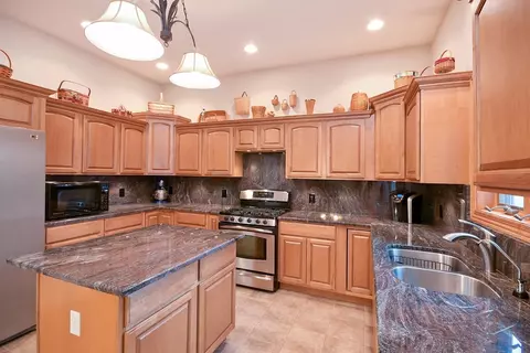 10550 Knickerbocker Ct, Saint John, IN 46373 photo 4