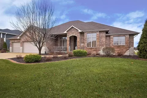 10550 Knickerbocker Ct, Saint John, IN 46373 photo 1