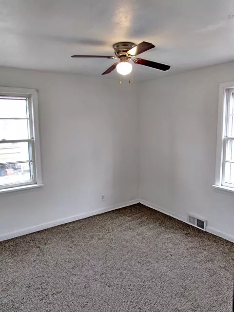 329 N Jay St, Griffith, IN 46319 photo 10